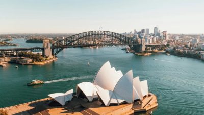 What Are the Essential Tips for Backpacking Through Australia?