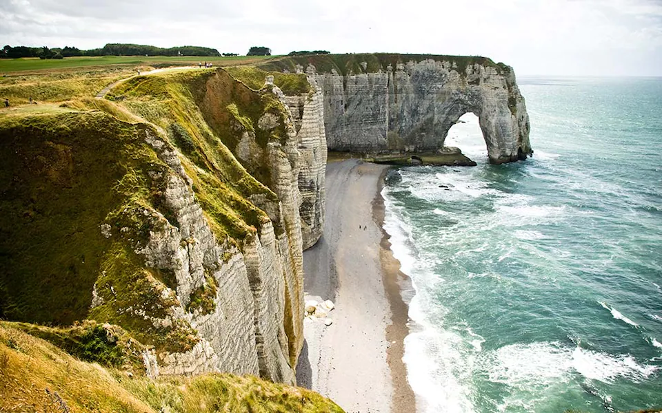 Is Bordeaux, France, Close to the Normandy Beaches?