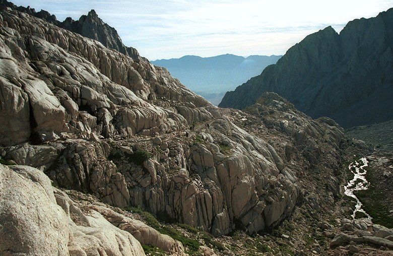 What Are the Must-Visit Hiking Trails in the High Sierra?