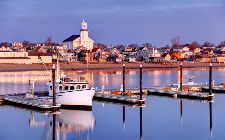 What Are the Best Outdoor Activities to Enjoy in Cape Cod This April?